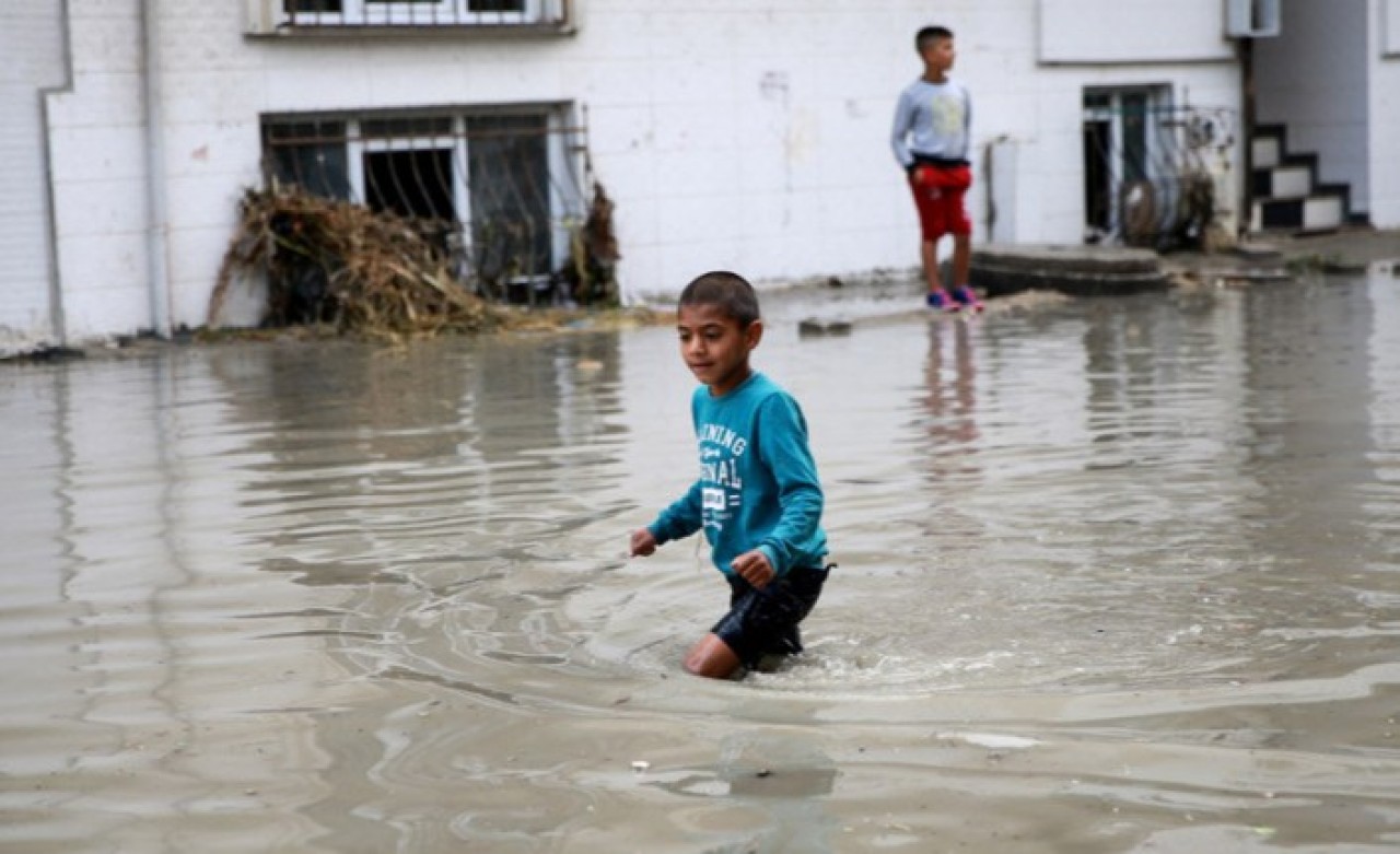 Meteorolojiden İstanbul dahil 9 il için sel uyarısı!