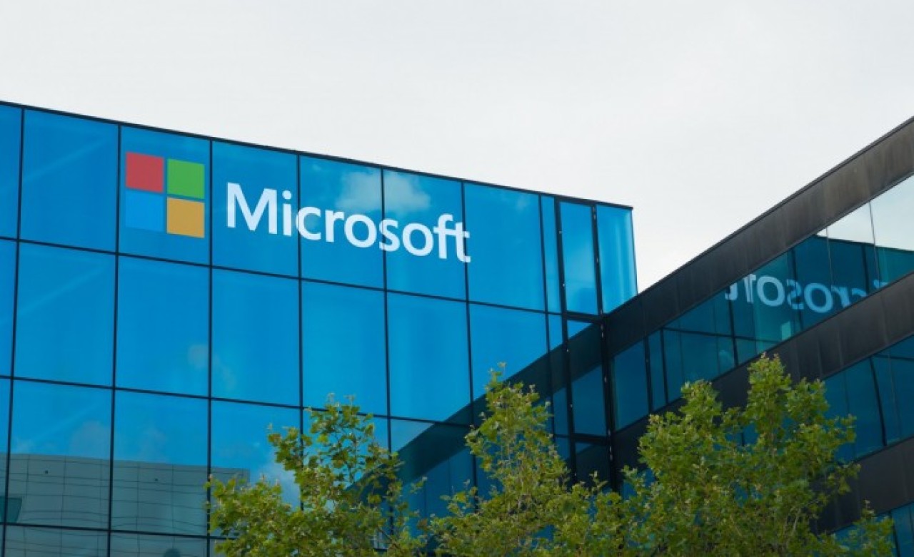 Teknoloji devi Microsoft tüm mağazalarını kapatma kararı aldı