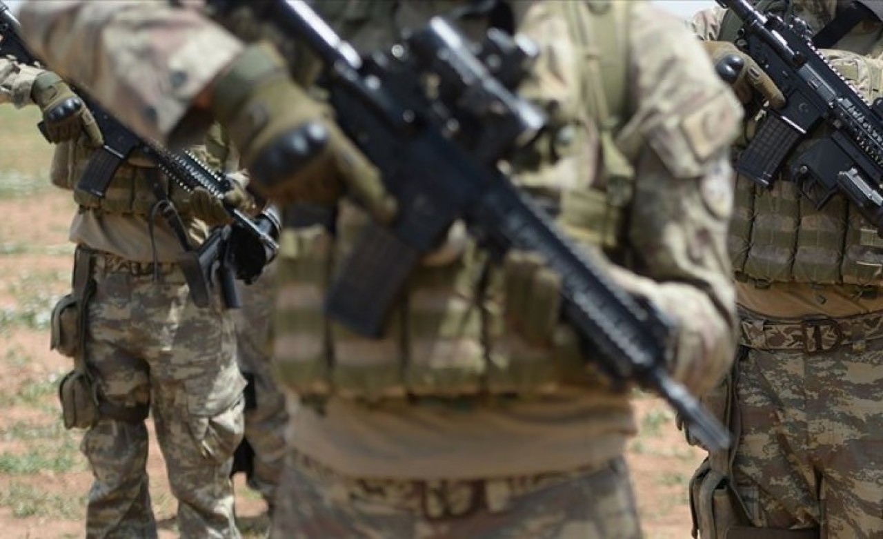 Müthiş görüntüler: Kahraman komandolar sınır ötesine geçti 