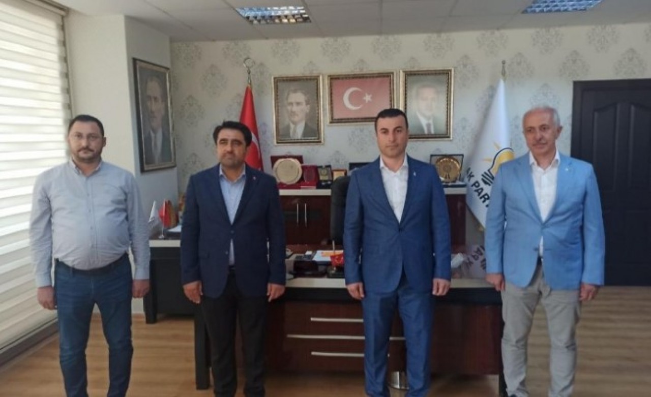 Partisinden istifa eden Süleyman Kahraman AK Parti'ye katıldı