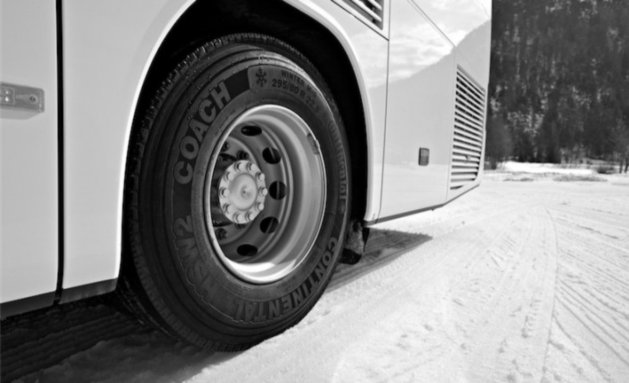 Patlak lastiği değiştirirken otobüsün altında kalan Halil Deveci yaşamını yitirdi