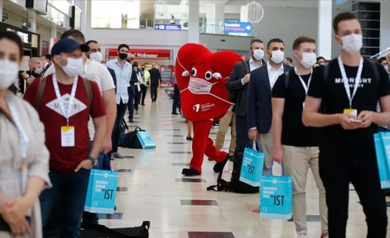 Şili'den İsrail'e,  Fransa'dan Özbekistan'a: Dünya Antalya'da! 