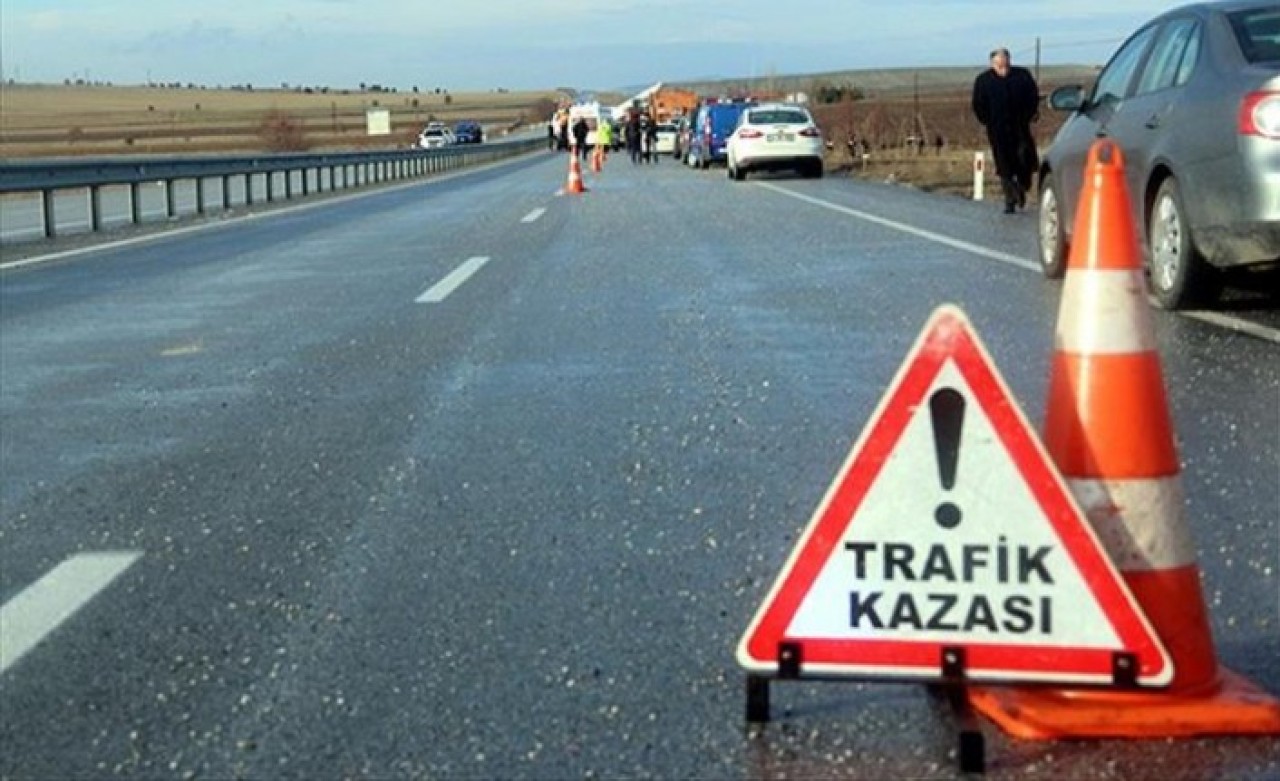 Sivas Suşehri'de otomobil bariyerlere girdi: Sariye Yeşilyurt yaşamını yitirdi