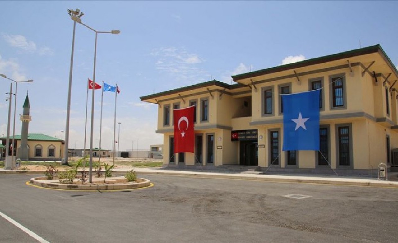 Somali'deki Türk askeri eğitim üssü önünde intihar saldırısı