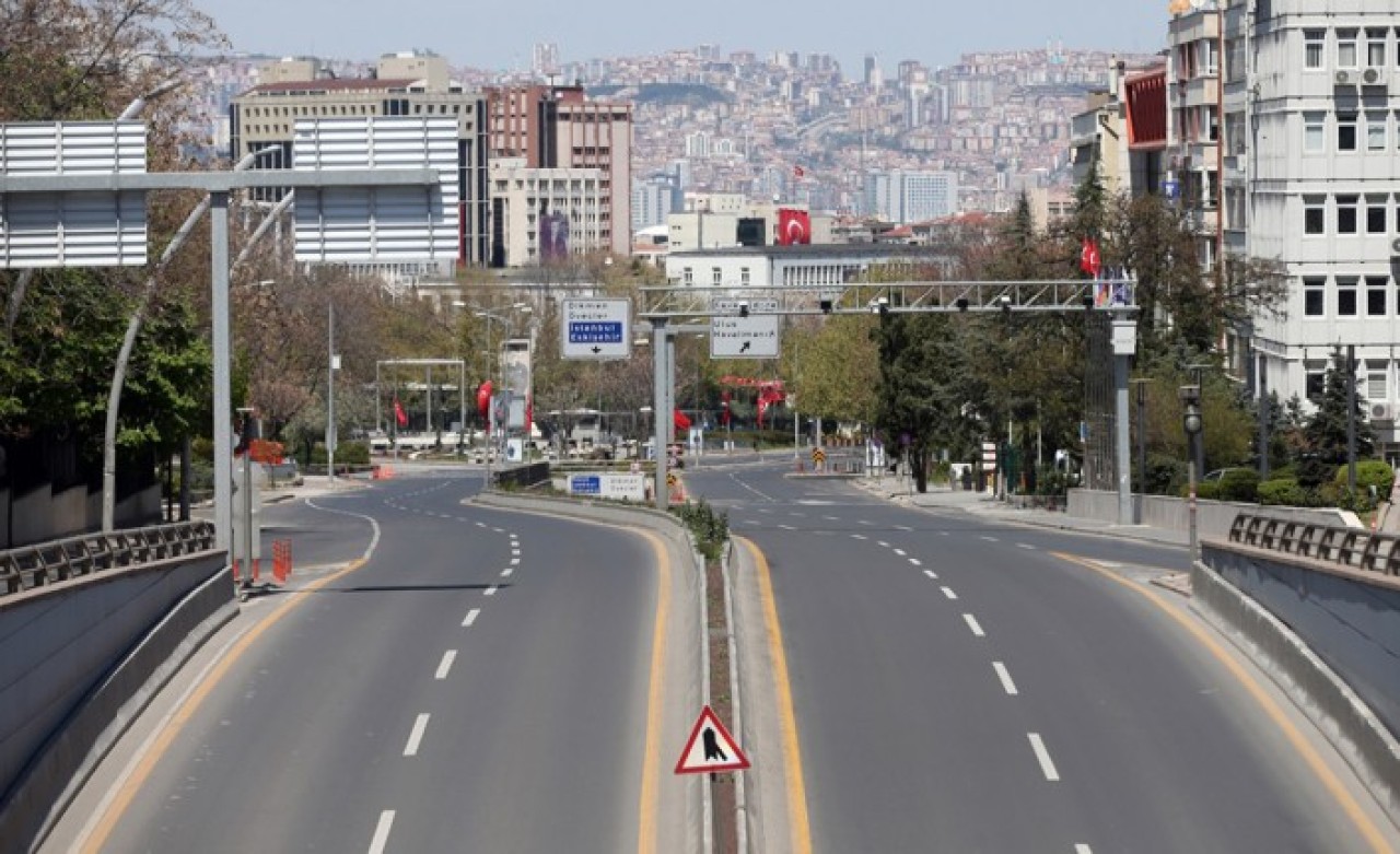 Sorumsuzlukların bedeli ağır oldu: Sokağa çıkma yasağı geri gelebilir!