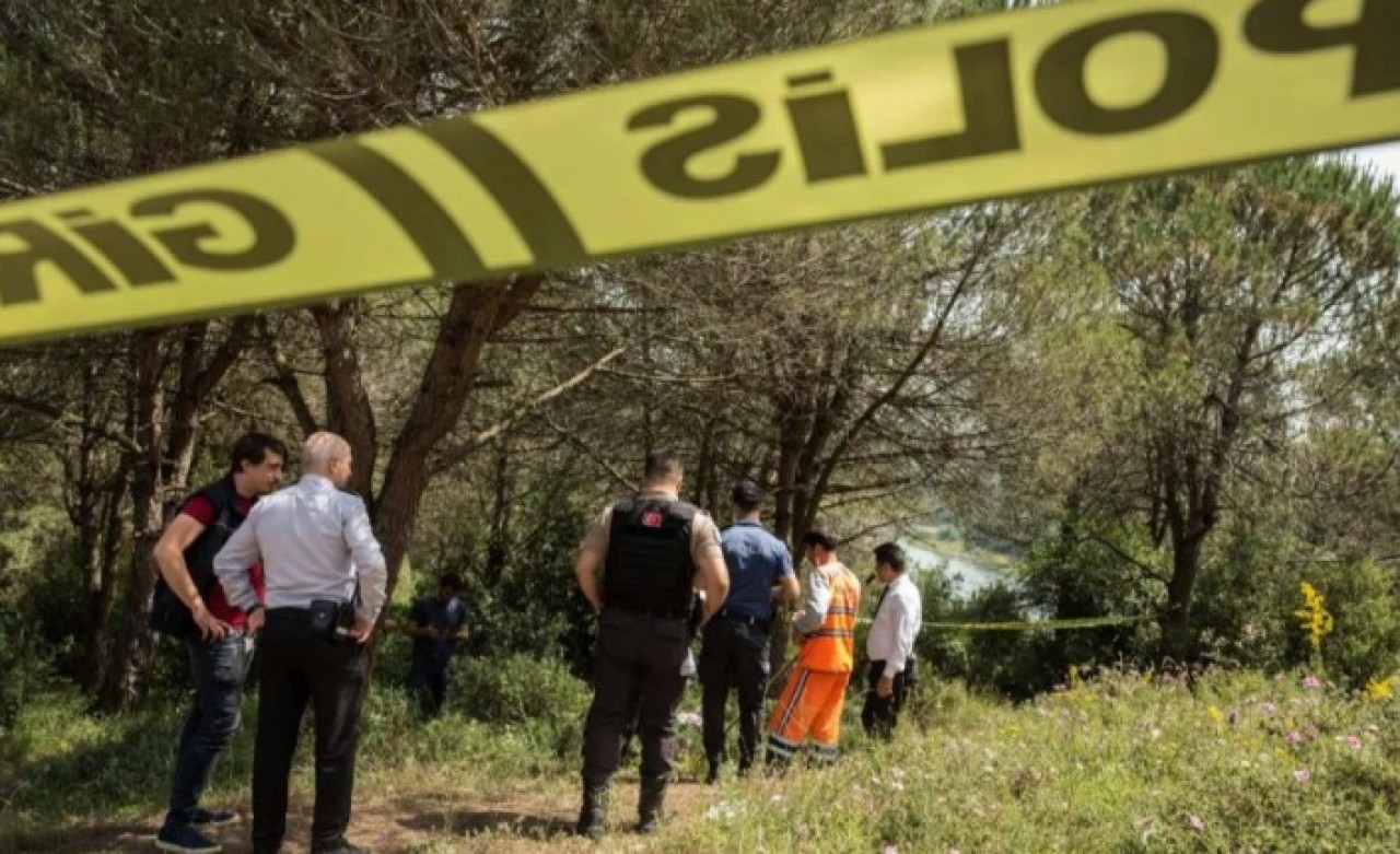 Sultangazi'de boğazı kesilmiş erkek cesedi bulundu