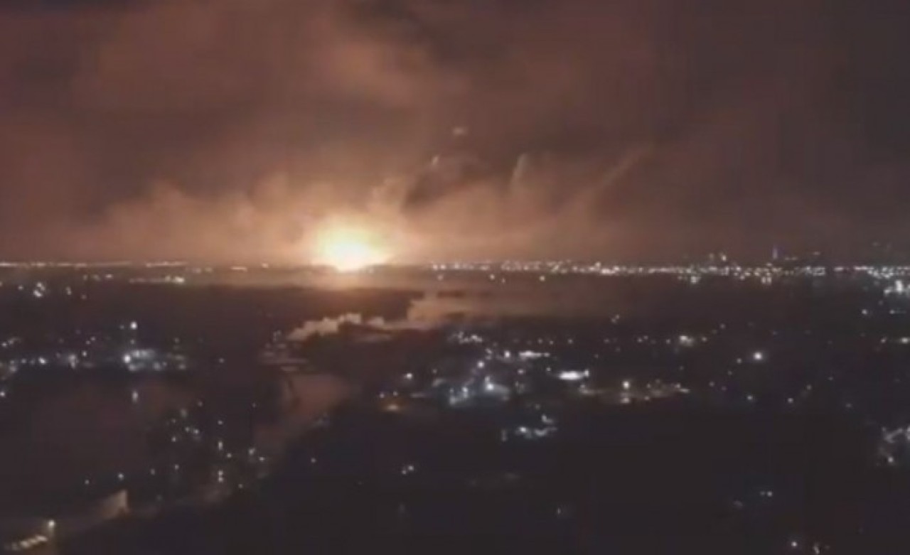 Tahran'da büyük patlama: Halk paniğe kapıldı