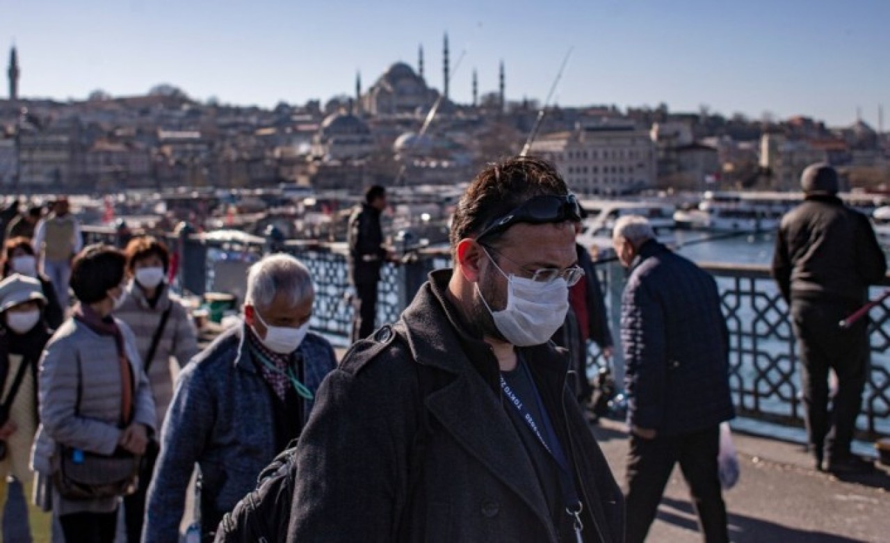 Yasaklar geri geliyor: Koronavirüs vakalarının artması sonucu İstanbul'a üç yeni kısıtlama geldi!