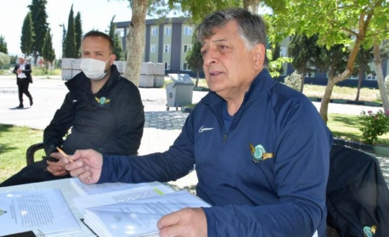 Yılmaz Vural'a şok: Futbolcularıyla birlikte koronavirüse yakalandı