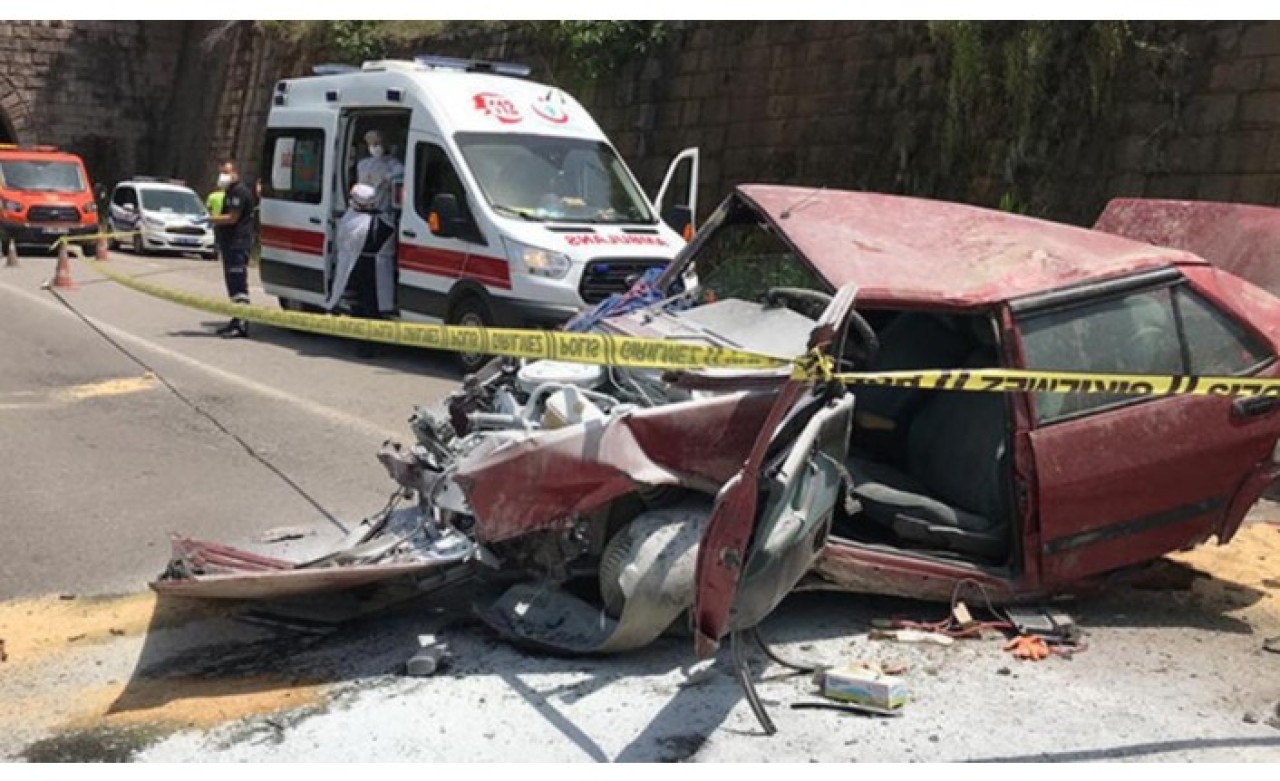Zonguldak'ta otomobil üst yoldan alt yola düştü: Kübra Yıldızbaş hayatını kaybetti