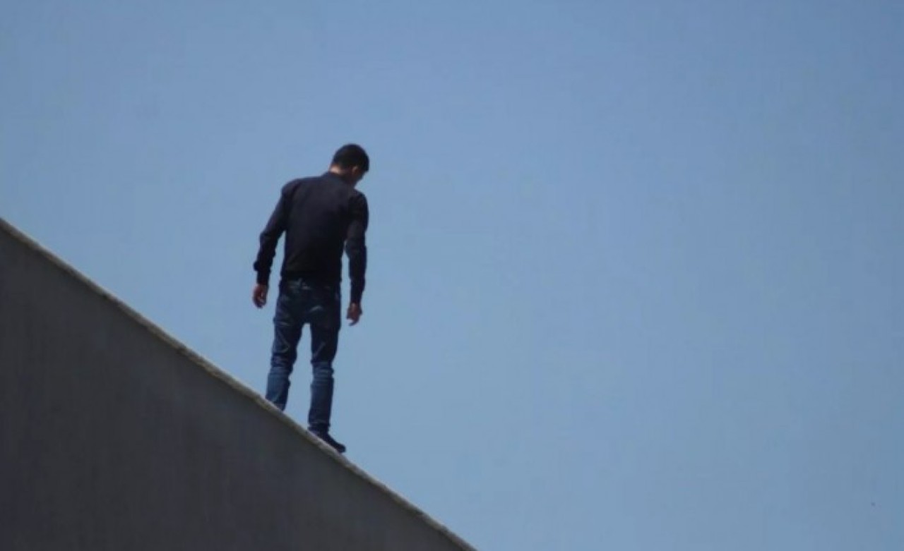 Zonguldak Valiliği binasında intihar girişimi