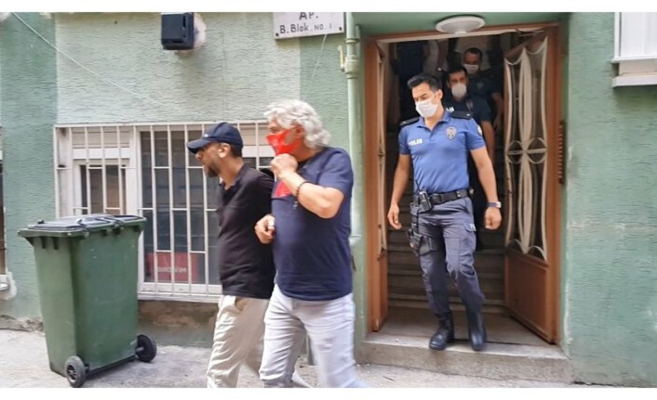 5 yıldır kira ödemeyen Hasan Sonöer,  polis zoruyla çıkarıldı