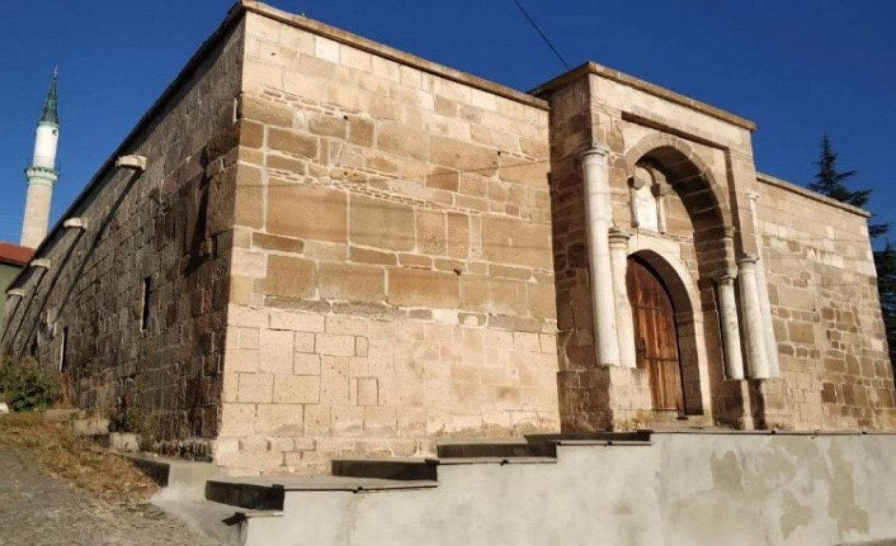 700 yıllık kervansarayda 'korsan' restorasyon!