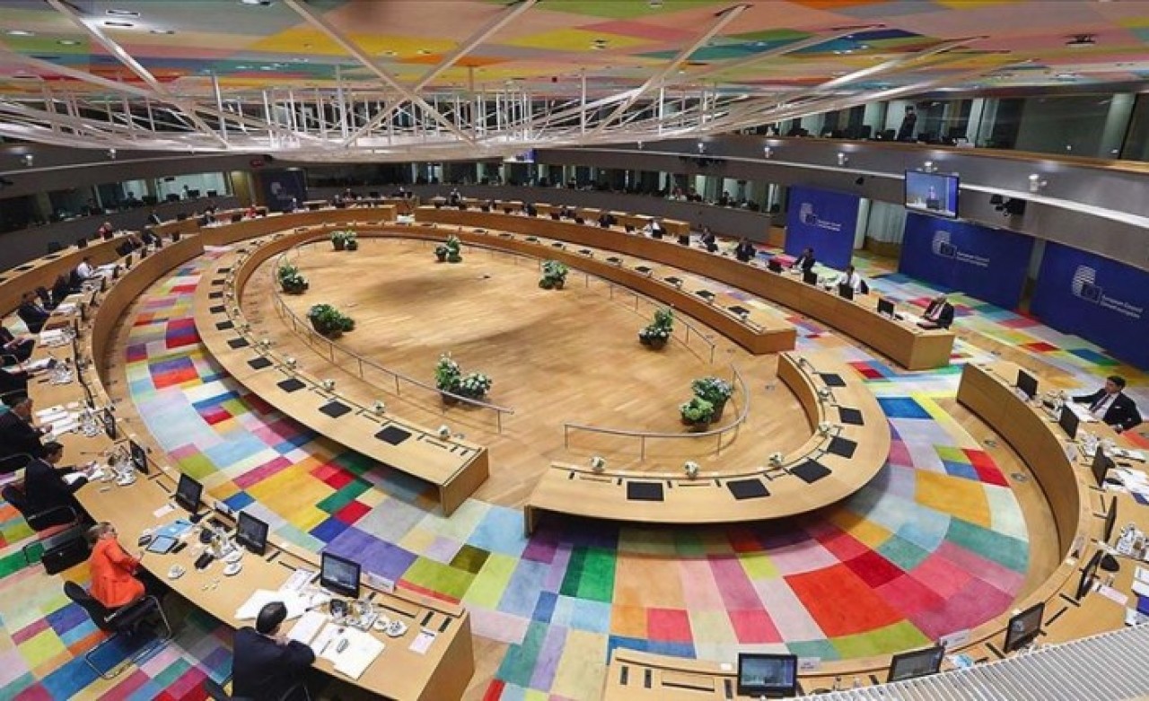 AB Zirvesi’nde zengin kuzey,  fakir güneye karşı