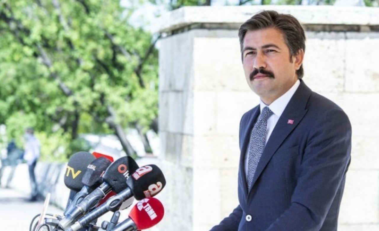 AK Partili Cahit Özkan'dan baro açıklaması: Herkes saygı duymalı