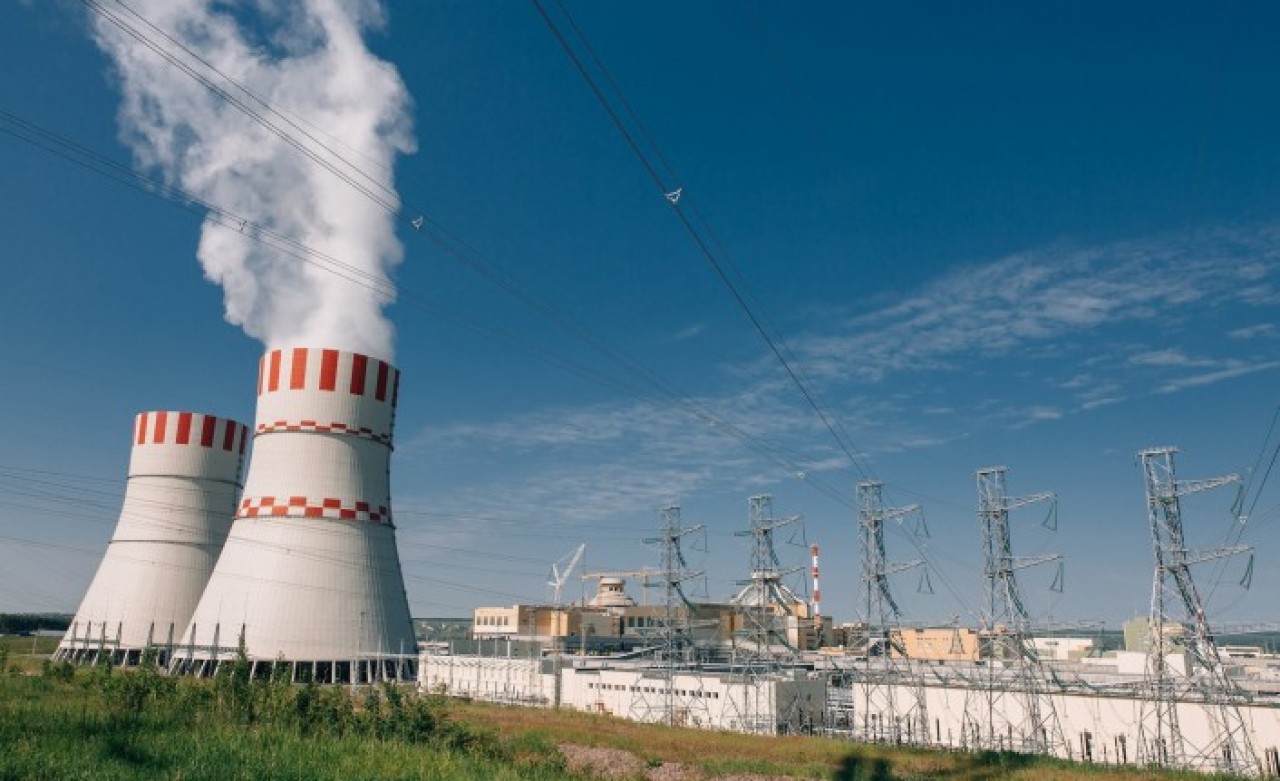 Akkuyu Nükleer Santral inşaatında kule vinç devrildi: Yaralılar var!