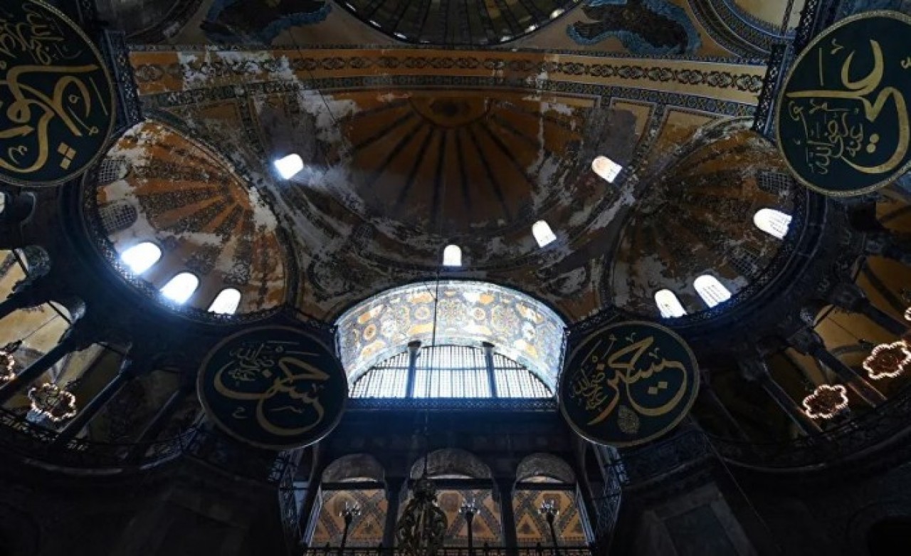 Ayasofya'da mozaik ve frekslerin perde mekanizmasıyla kapatılması planlanıyor