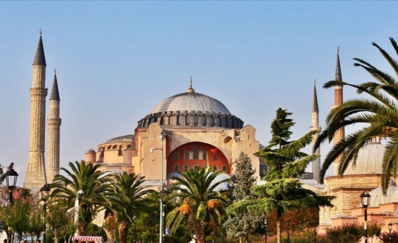 Ayasofya'da namaz kılınacak alanlara giriş yarın 10.00'da başlayacak