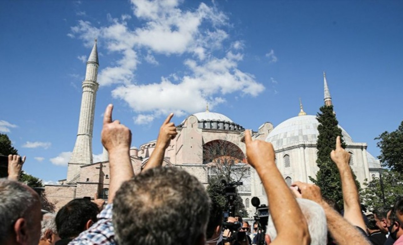 Ayasofya'nın camiye dönüştürülmesine ilk kez müslüman bir ülke tepki gösterdi