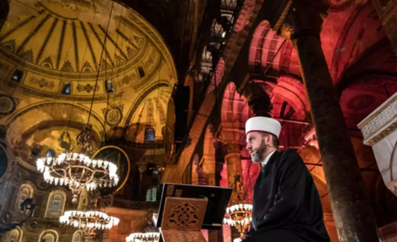 Ayasofya'ya atanacak iki imamdan biri kamuoyunun çok yakından tanıdığı isim oldu!