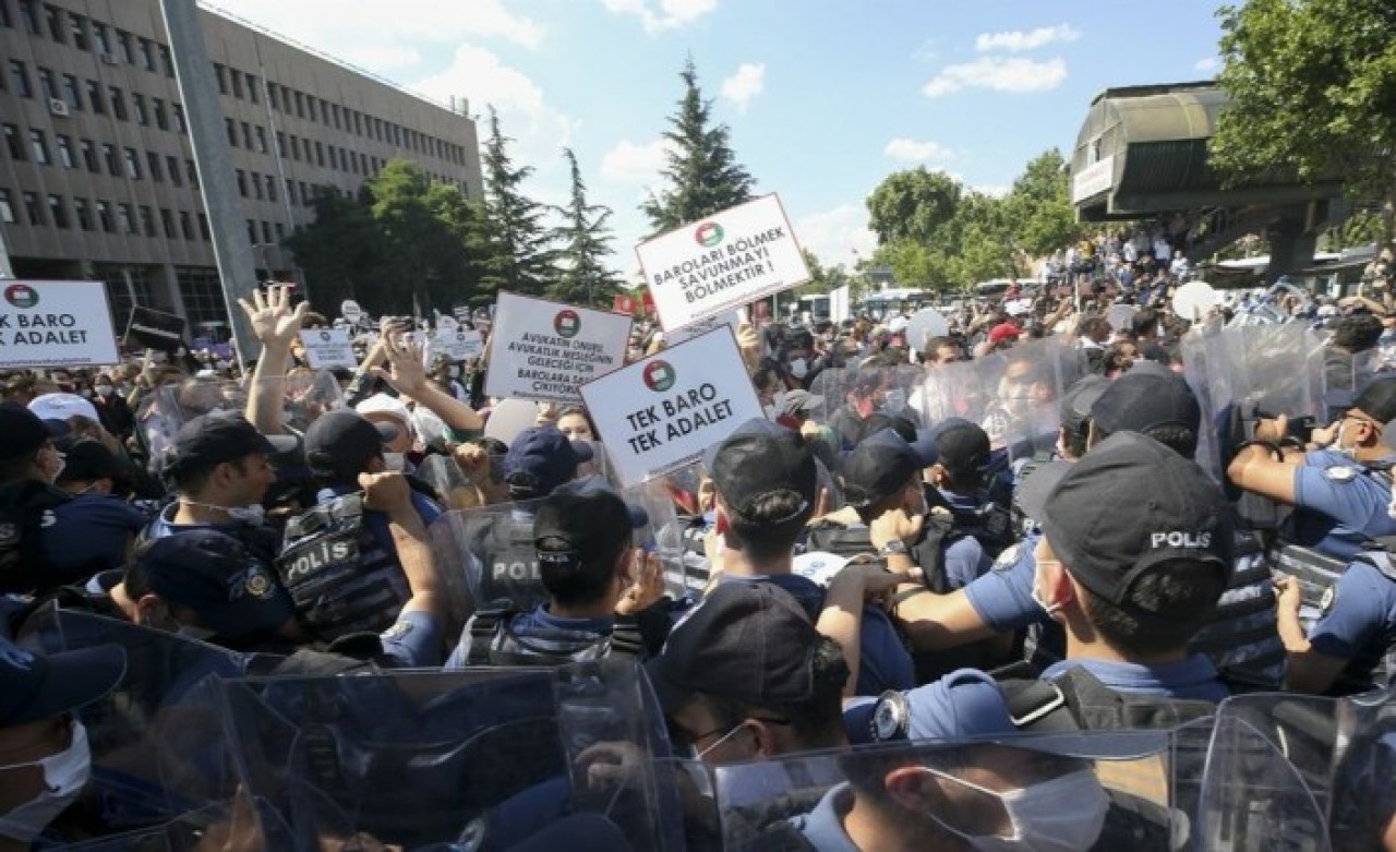 Barolara ilişkin kanun teklifinde 12 madde TBMM Adalet Komisyonunda kabul edildi!