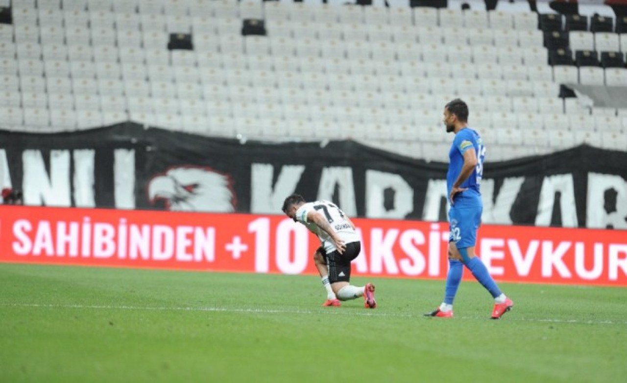Beşiktaş'a Kasımpaşa maçında çifte şok: 2 yıldızı sakatlandı