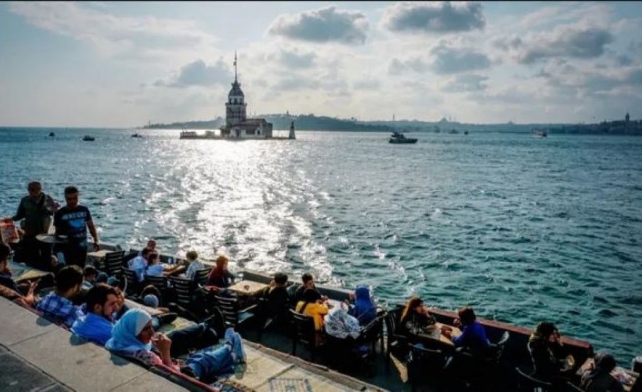 Dikkat: Sahilde çekirdek yemek yasaklandı