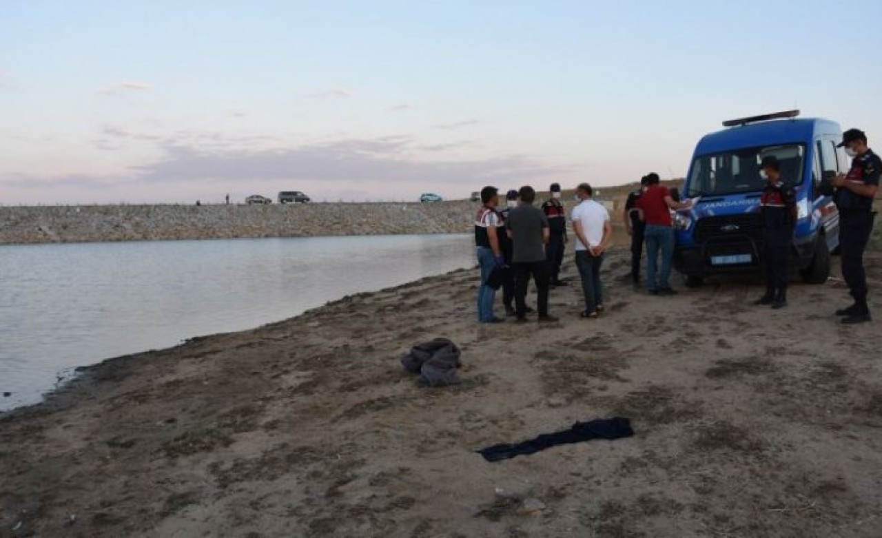 Eşinin gözü önünde boğuldu: Samet Çekiç öldü