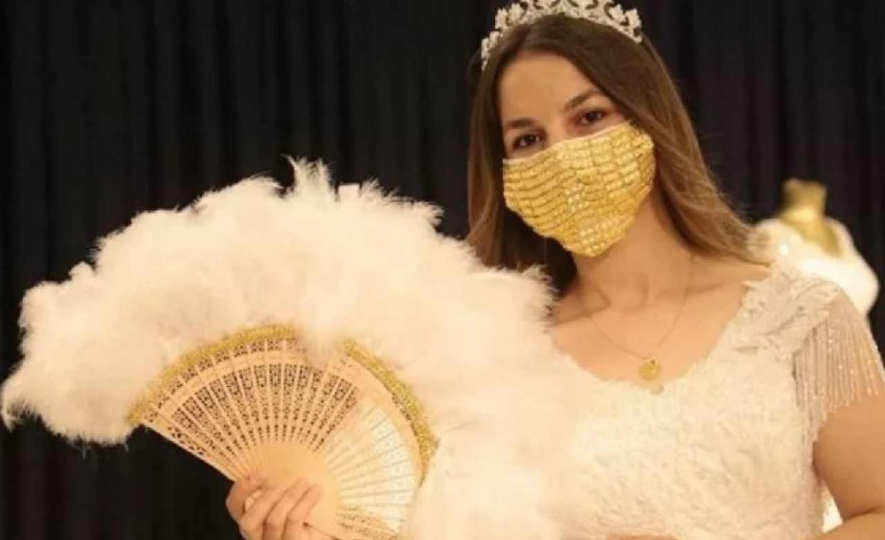 Gelinler için altın işlemeli maske üretildi: Fiyatı dudak uçuklatıyor!