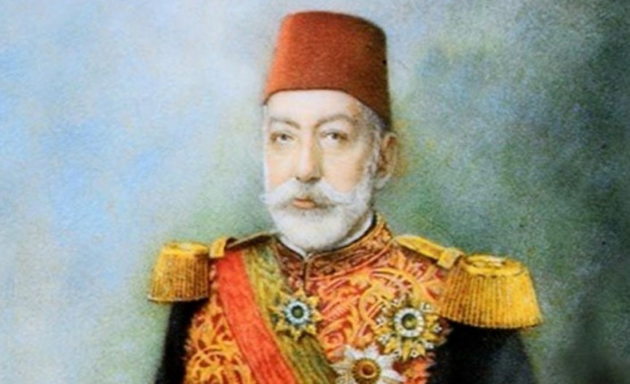 Hanedan torununu 460 bin lira dolandırdılar