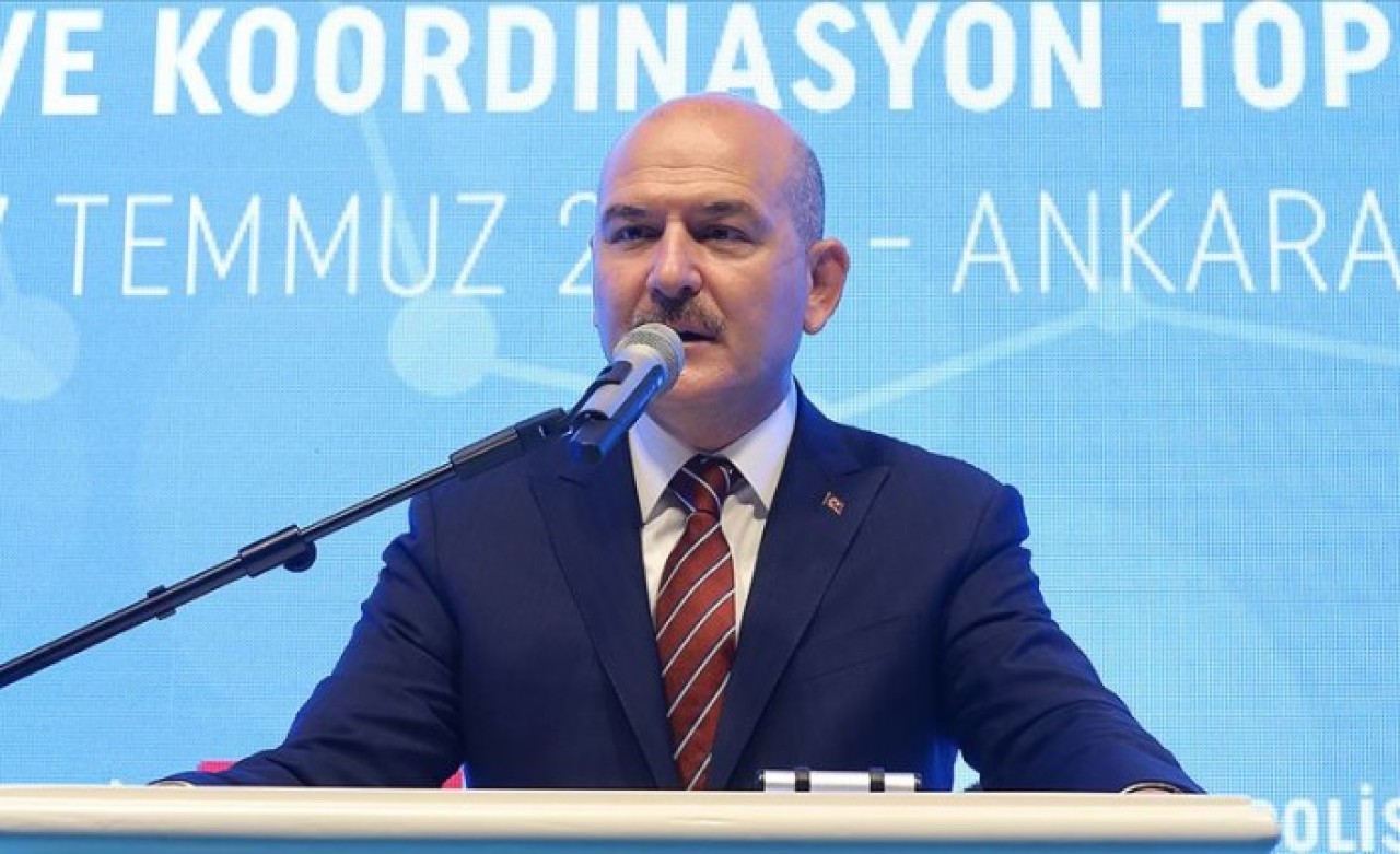 İçişleri Bakanı Soylu: Kimse kusura bakmasın,  burnundan fitil fitil getireceğiz