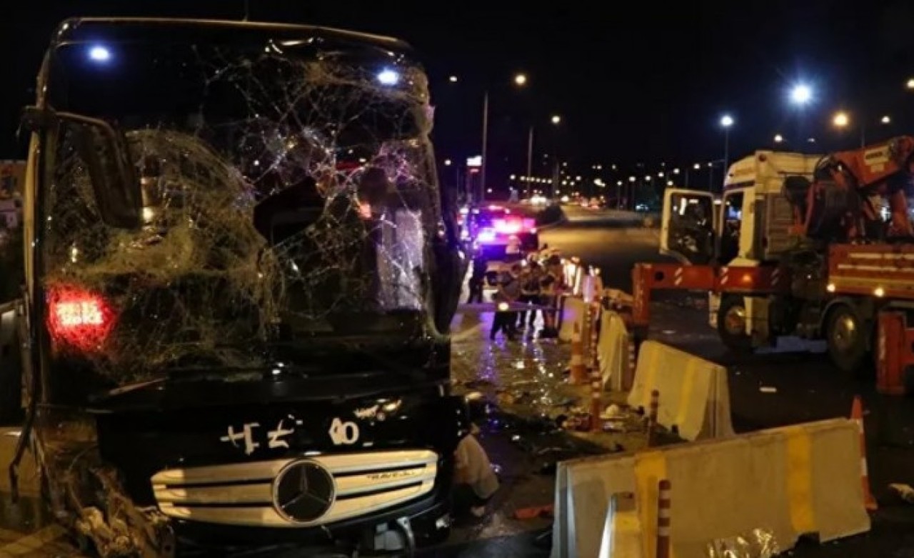 İstanbul'dan Aydın'a giden yolcu otobüsü devrildi: Selçuk Ergün hayatını kaybetti