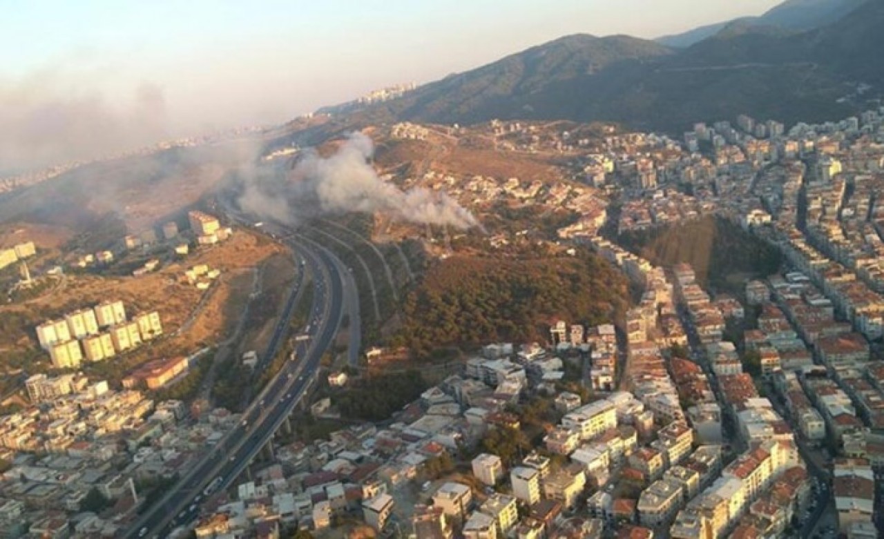 İzmir'de korkutan yangın