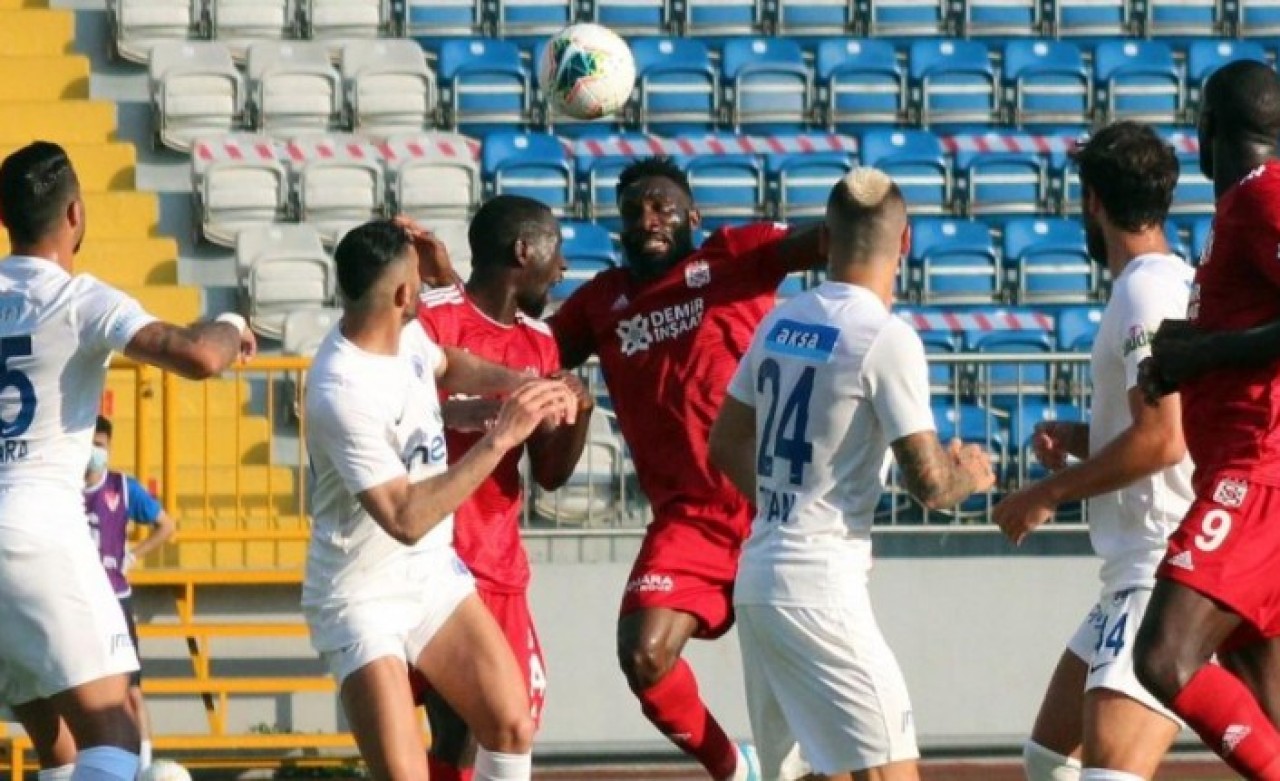 Kasımpaşa Sivasspor: Gol VAR'a takıldı!