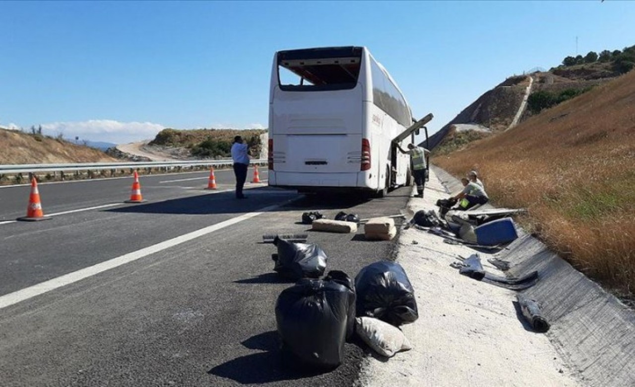 Kastamonu Küre'de yolcu otobüsü devrildi: 13 yaralı