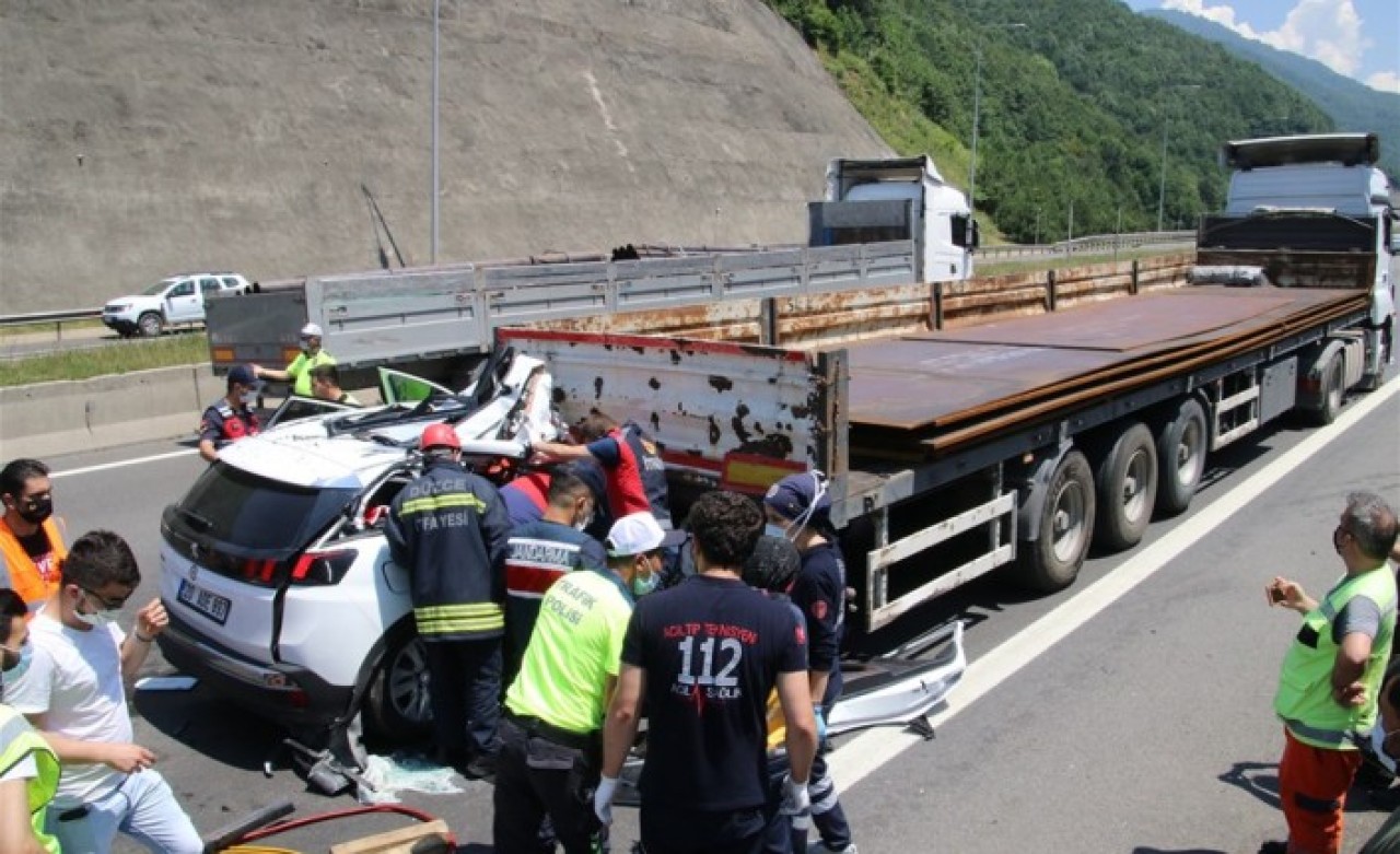 Korkunç kaza: Hüseyin Okçu ve Kamil Balay öldü