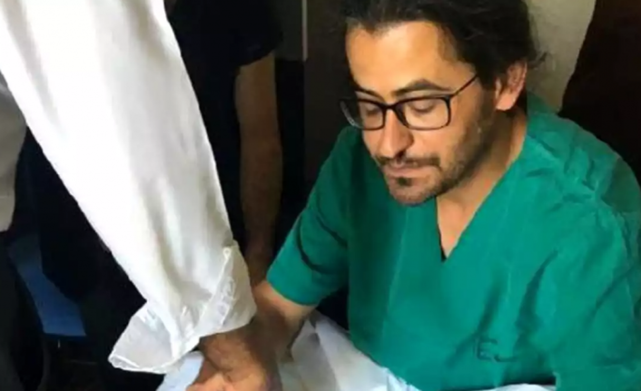 Koronavirüs nedeniyle ölen hastanın yakını doktor Oğuzhan Tuğrul'u darp etti!