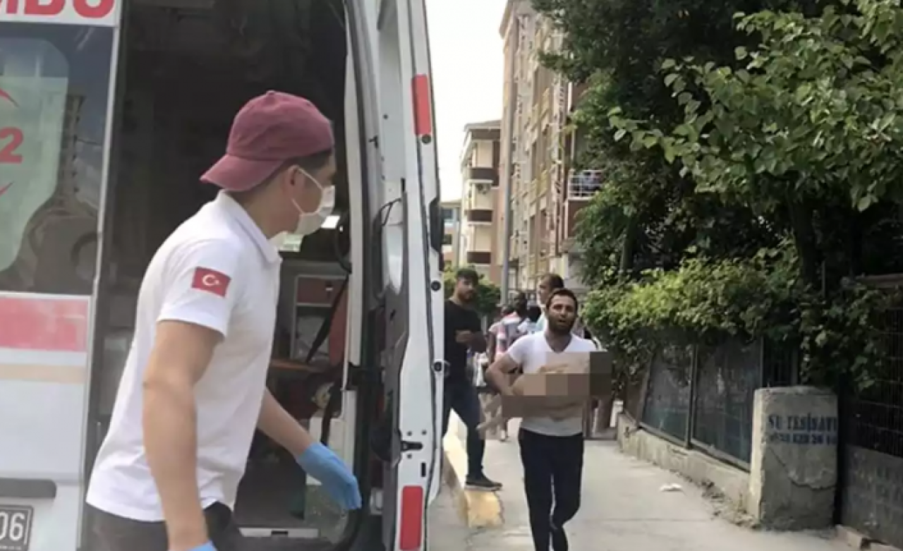 Kucağındaki yavrusunu ambulansa taşıyan babanın feryadı yürek yaktı!