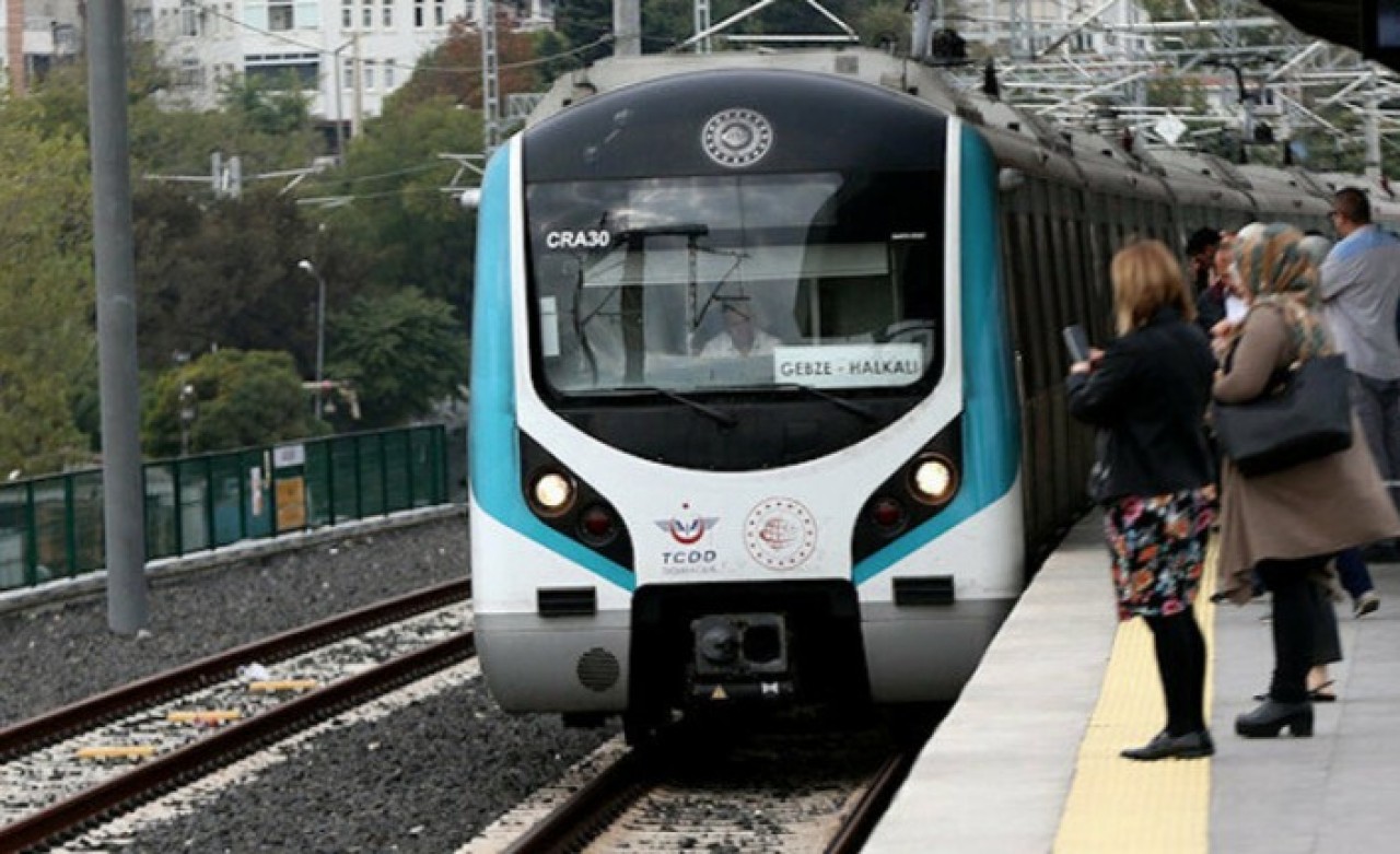 Marmaray'ın İçmeler durağında 33 yaşındaki kişi intihar etti