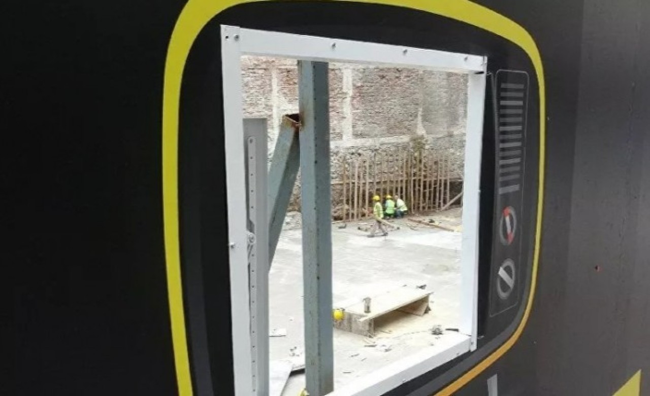 Milli sporumuz olan inşaat izlemek için özel paravan yapıldı: "Valla çok mantıklı"