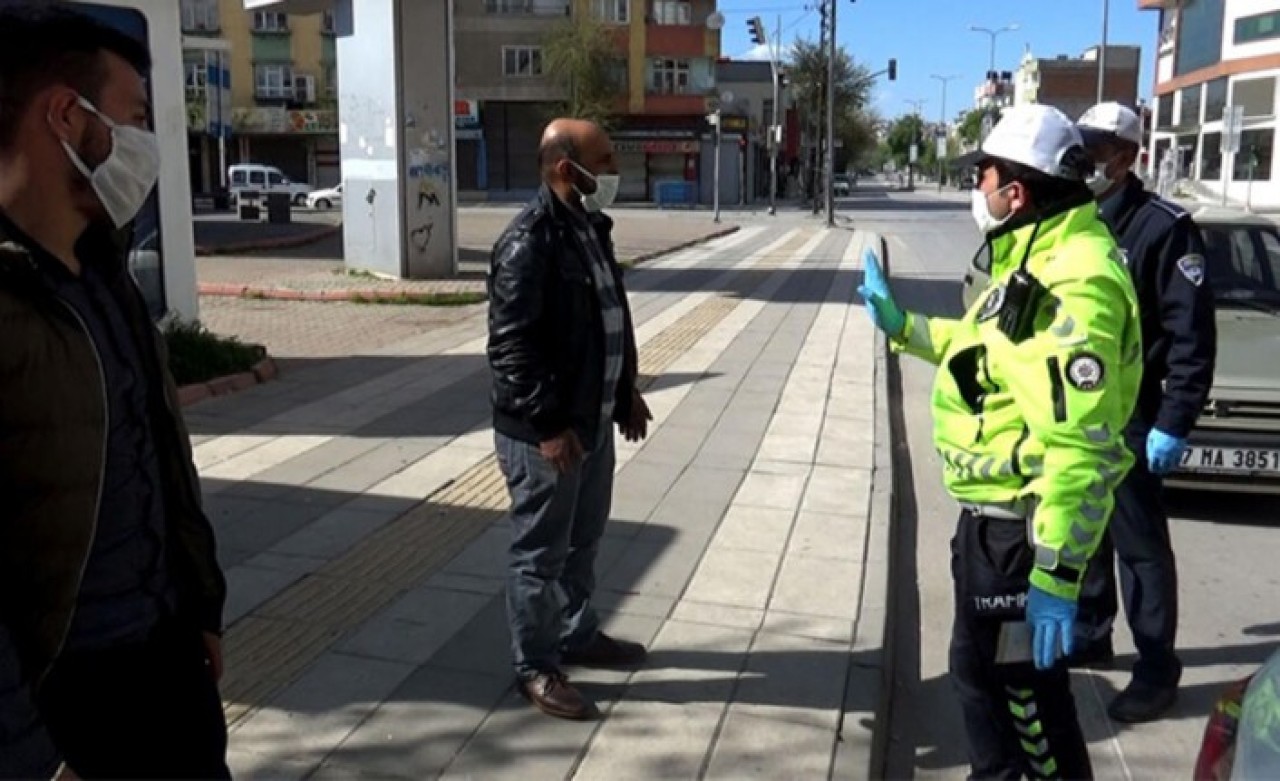 Ne olacak şimdi: Polisin kestiği sokağa çıkma yasağı cezasını mahkeme iptal etti!