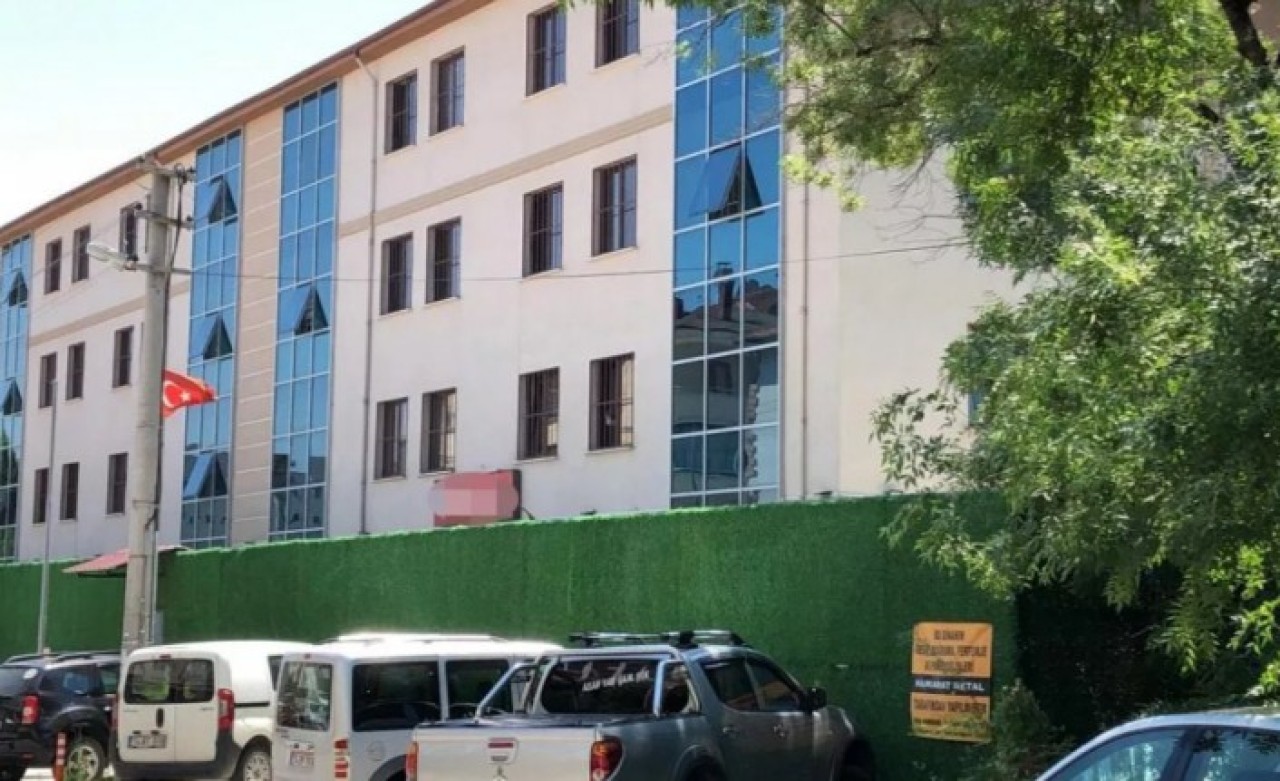 Özel bakım merkezinde kan donduran iddia! Tazyikli suyla öldürmüşler