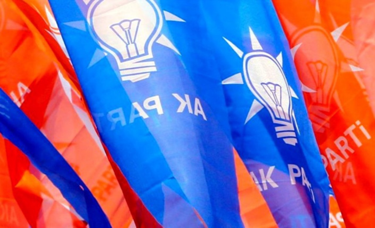 Partilerinden istifa eden 3 belediye başkanı AK Parti'ye geçti