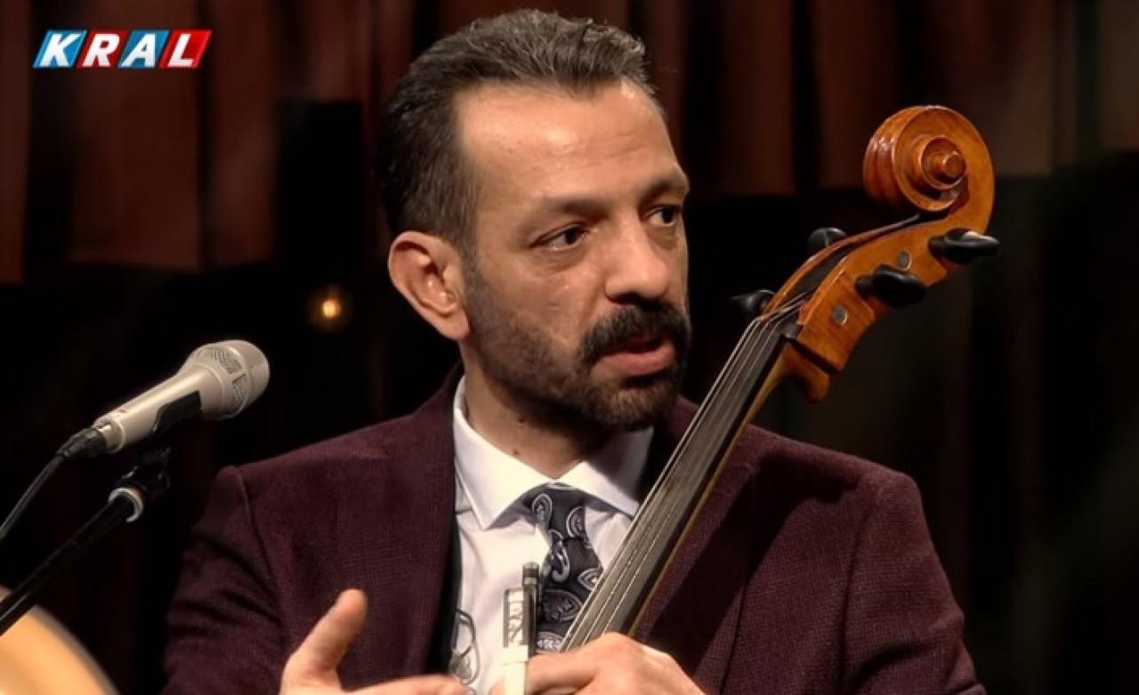 Rubato grubunun solisti Özer Arkun sevgilisini hastanelik etti!