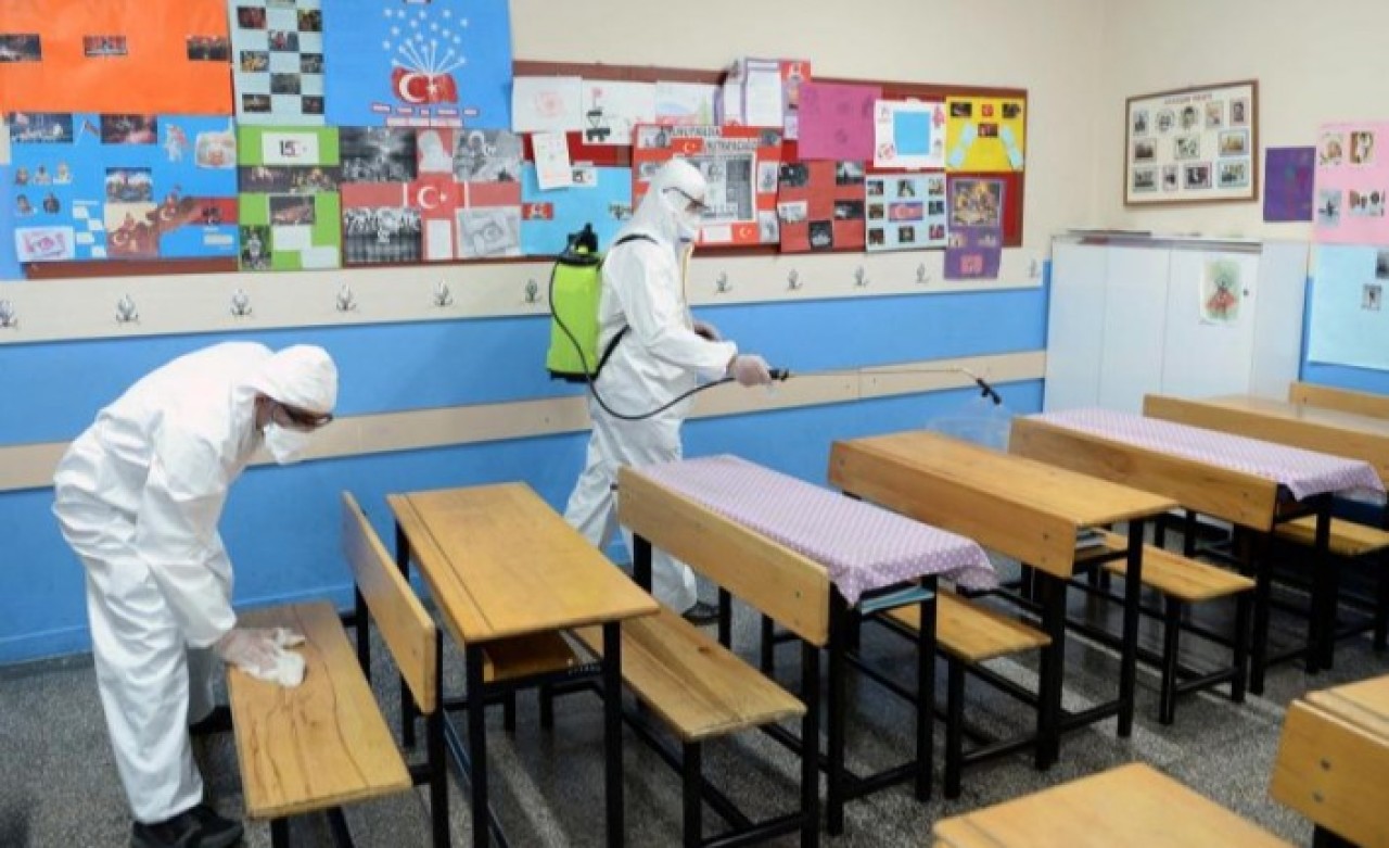 Sağlık Bakanlığı koronavirüs kapsamında okullarda alınacak önlemleri açıkladı!