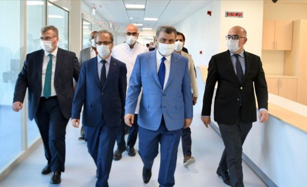 Sağlık Bakanı Fahrettin Koca müjdeyi verdi