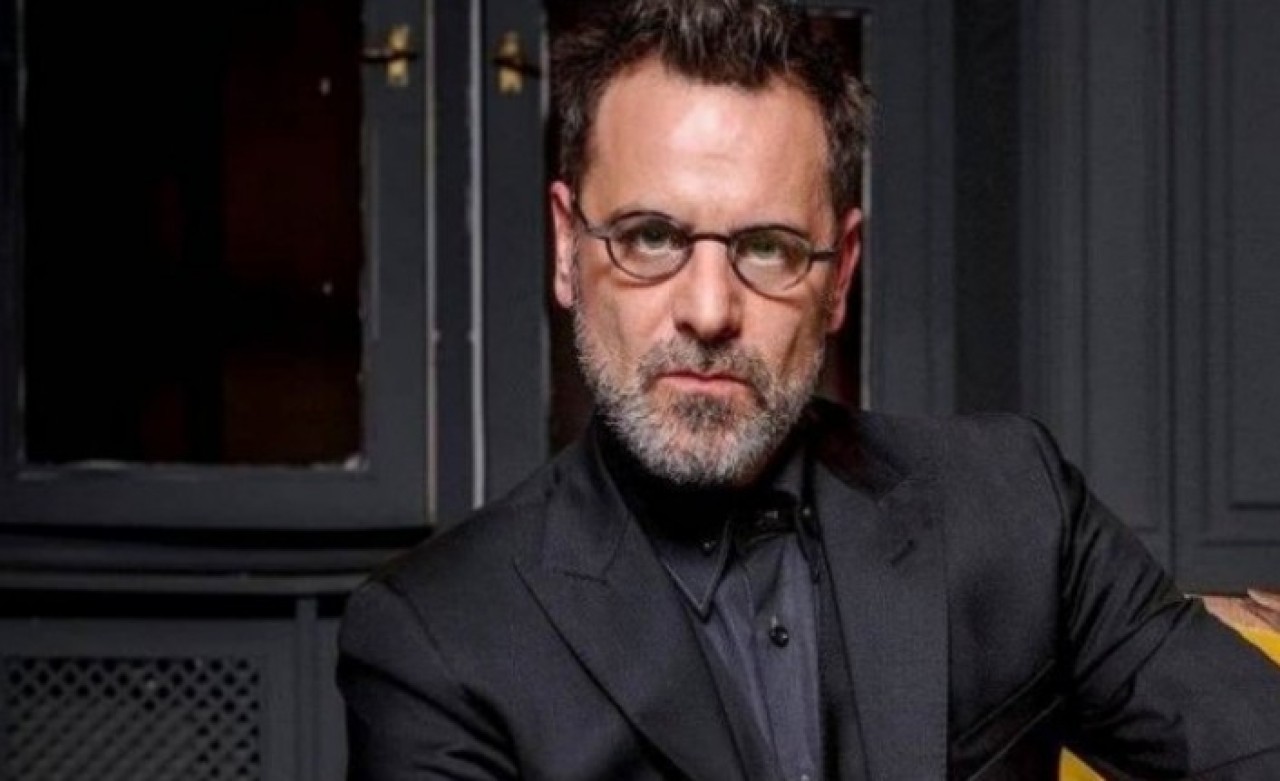 Sevgilisi Deniz Bulutsuz'u darp ettiği iddia edilen Ozan Güven'e bir şok daha! Afişleri kaldırıldı