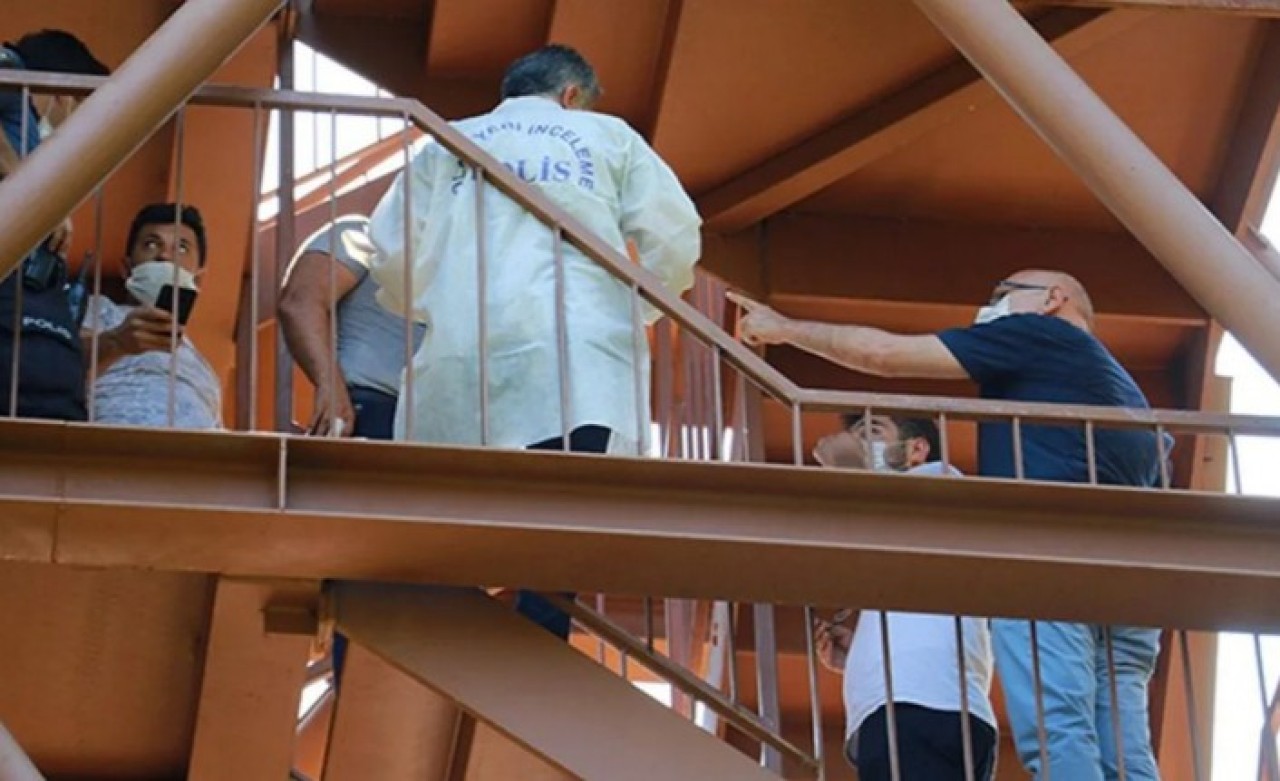 Antalya'da korkunç olay! Plaja inen asansörde ceset bulundu