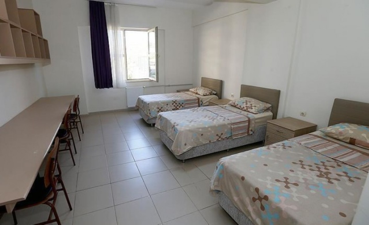 Antalya Muratpaşa'da Ayhan Kiraz kaldığı pansiyonda ölü bulundu