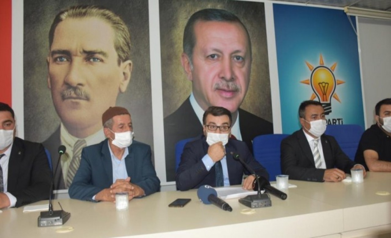 Ayhan Eren ve Fırat Karabulut AK Parti'ye geçti